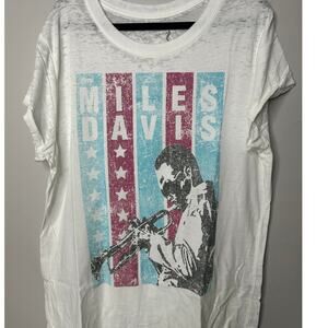 NWT Recycled Karma Miles Davis White T-Shirt Sz L